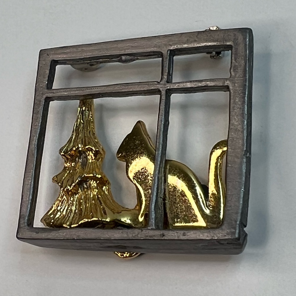 Vintage Christmas Cat in the Window with Tree Pin / Brooch
